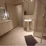 Nesvika 5 Bedroom Home, Only 25 Min From *