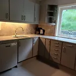 Nesvika 5 Bedroom Home, Only 25 Min From ベルゲン