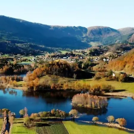 Ferienhaus Nesvika 5 Bedroom Home, Only 25 Min From