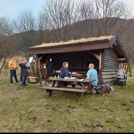 Ferienhaus Nesvika 5 Bedroom Home, Only 25 Min From